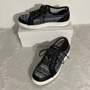 Traq by Alegria Sneaq Sari Black Gray Print Knit Sneakers Size 38 EU (US 8-8.5)